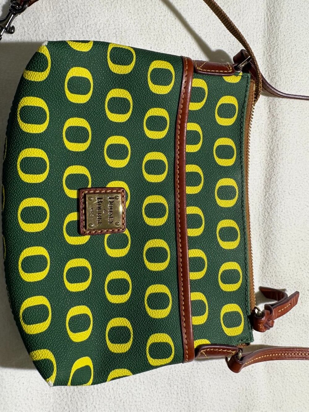 Dooney & Bourke Crossbody: University of Oregon - Go Ducks! - Picture 9 of 9